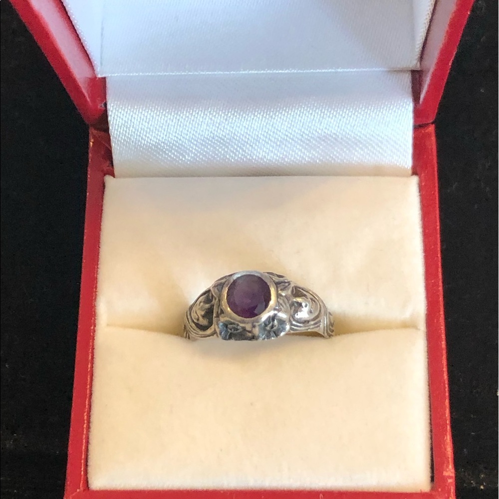 Vintage Art Nouveau style amethyst ring